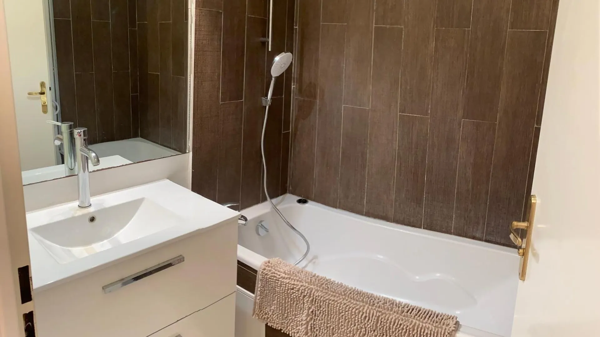 Apartamento L'Escale Appart 60M2 A 200M De La Plage Marselha